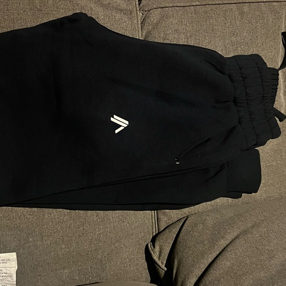 Alphalete Women’s Relaxed Cuffed Joggers - Navy - Picture 5 of 9